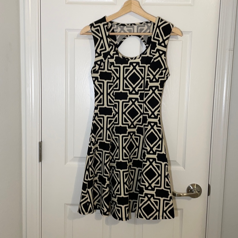 Sleeveless dress